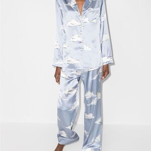 Olivia Von Halle Alba Metamorphoses Women's Blue Cloud Print Silk Pajama Set